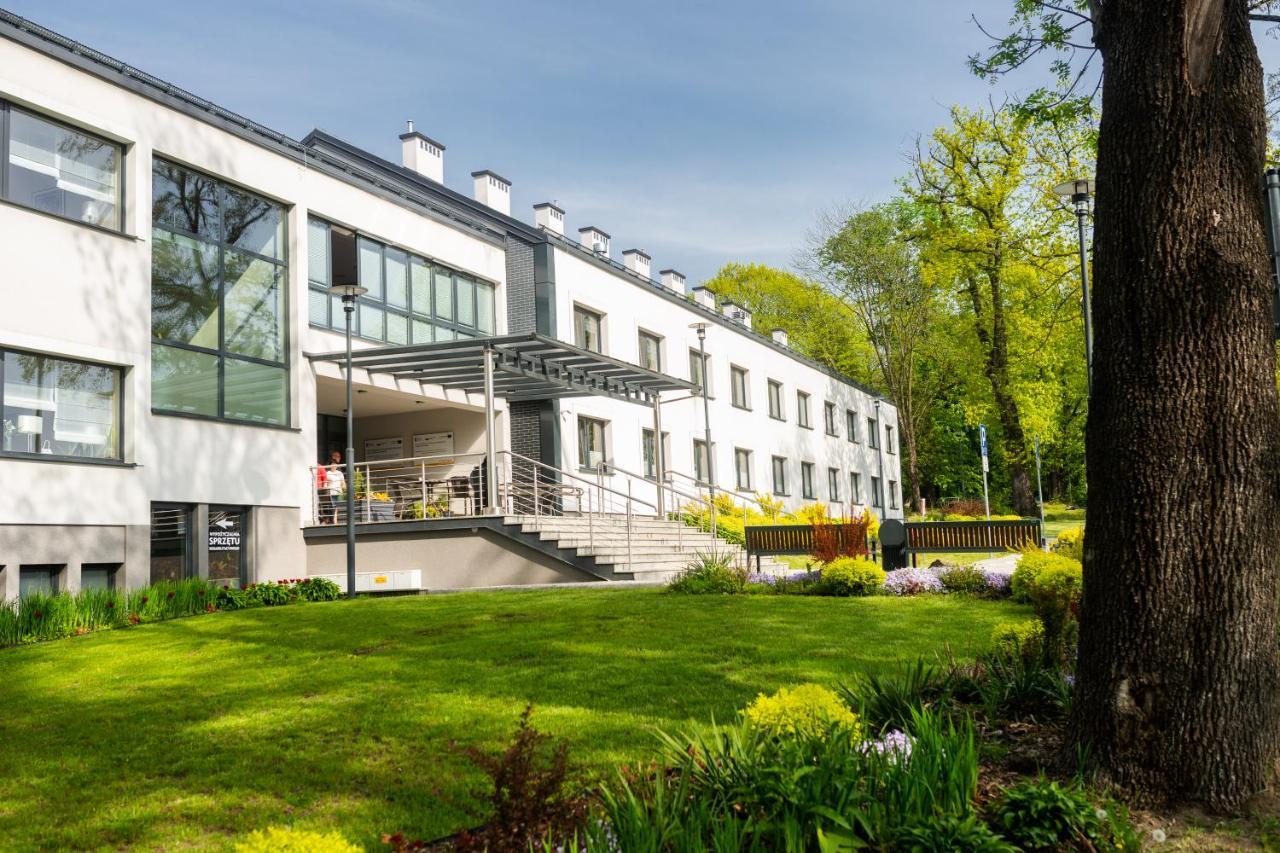 Centrum Rehabilitacji Spolecznej I Zawodowej Zaz Sloneczne Wzgorze Tarnow Exterior photo